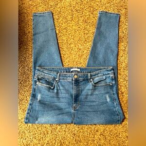 Nine West women’s size 16 Super Skinny High Rise jeans.